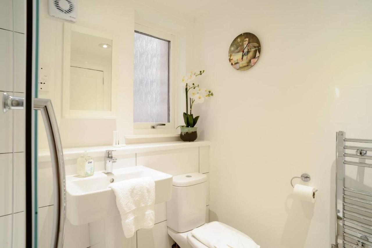 Altido Lovely Apartment For 4 With Free Parking Edimburgo Exterior foto