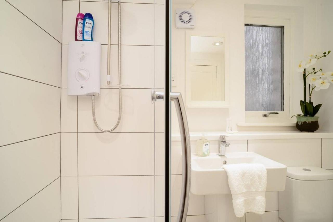 Altido Lovely Apartment For 4 With Free Parking Edimburgo Exterior foto